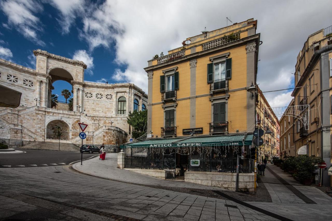 Right House Di Via Sulis - Best Neighborhood In The Town Cagliari Exteriör bild
